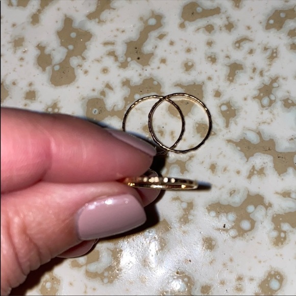 Women’s dainty stacking rings - Picture 3 of 4